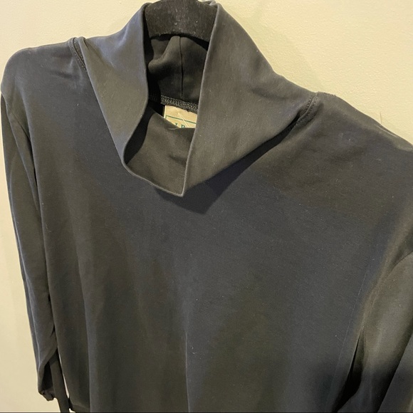 EUC LL Bean Simple Lightweight Women’s Turtleneck Top Black Sz XL - Picture 4 of 8
